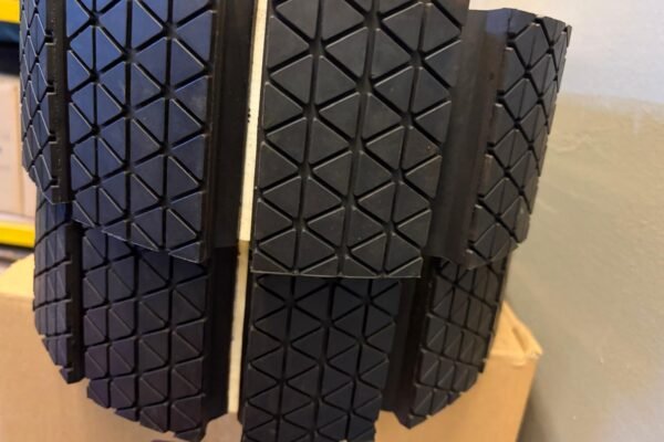 Güneş Paneli Temizlik Robotları İçin Çelik Telli Palet Kayışı | zamankayisi.com.tr